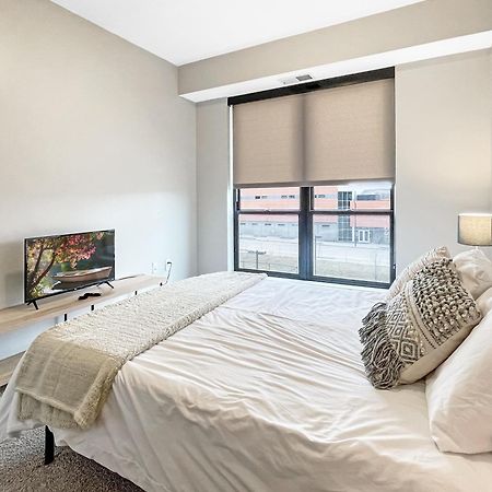 Appartement Large Downtown 2Br -Hot Tub-Downtown! à Des Moines Extérieur photo