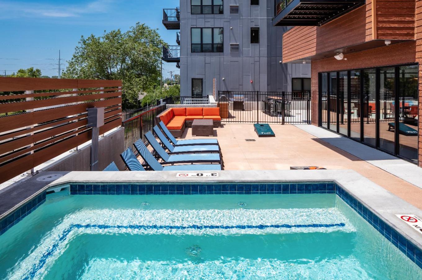 Appartement Large Downtown 2Br -Hot Tub-Downtown! à Des Moines Extérieur photo