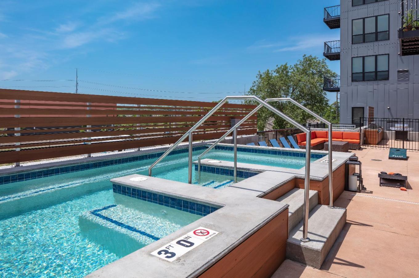 Appartement Large Downtown 2Br -Hot Tub-Downtown! à Des Moines Extérieur photo